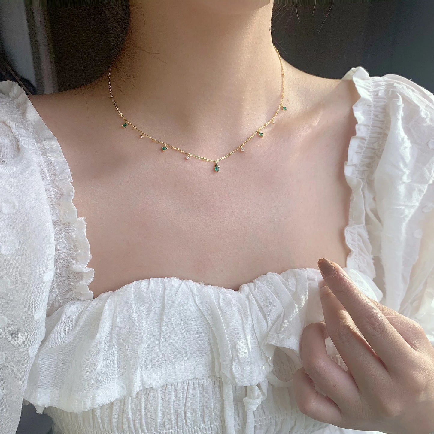 XIYANIKE Retro Emerald Inlaid Rhinestone Necklace Female Simple Temperament Exquisite Silver Color Clavicle Chain Oжерелье Gift