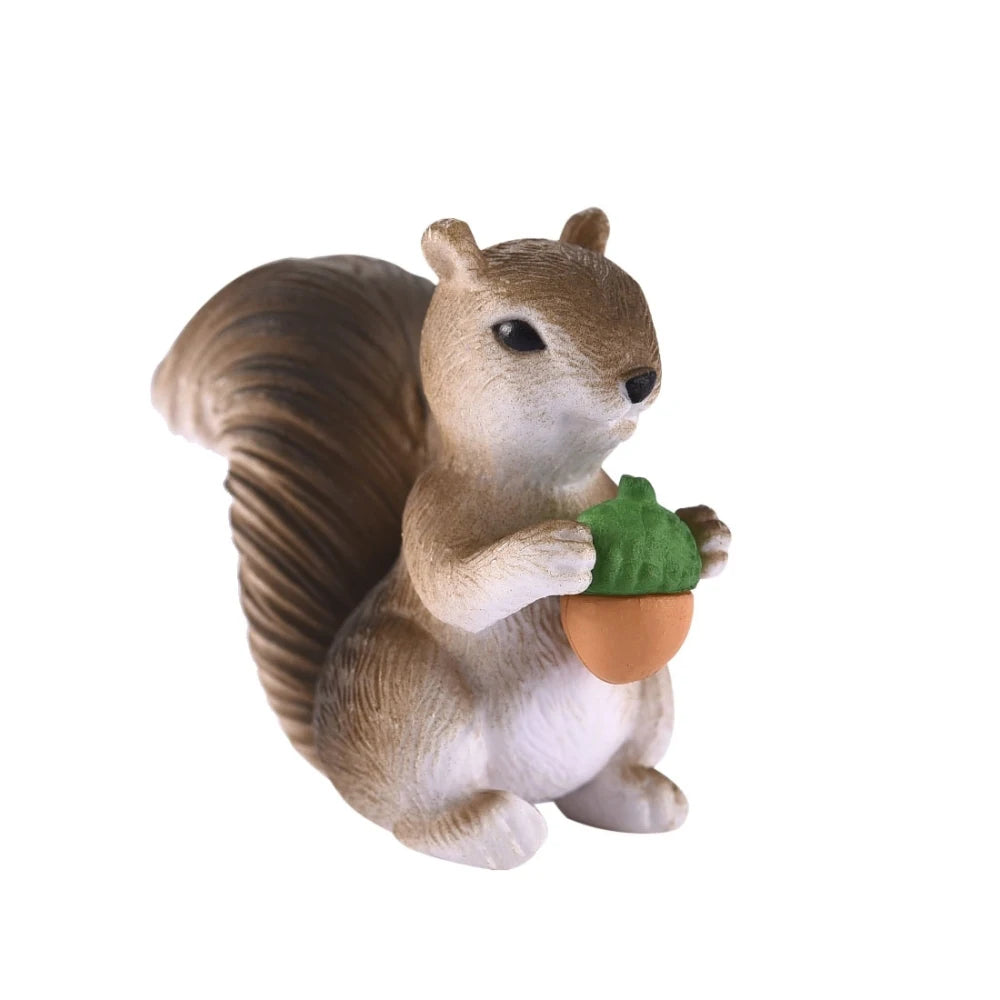 4pcs/Set Lovely Squirrel Family Model Cartoon Animal Figurine Dollhouse Cake Home Decor Kid Miniature Garden Decoration Playset