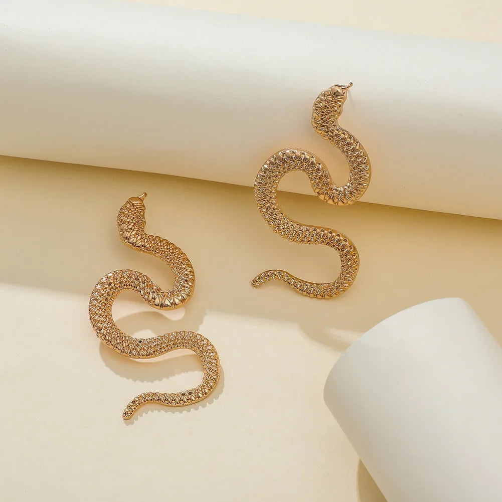 Punk Crazy Twisted Snake Earrings for Women Personality Gold Color Metal Animal Long Drop Earrings Womens Brinco Fashion Jewelry