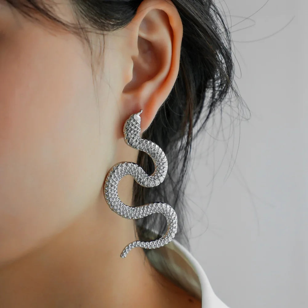 Punk Crazy Twisted Snake Earrings for Women Personality Gold Color Metal Animal Long Drop Earrings Womens Brinco Fashion Jewelry