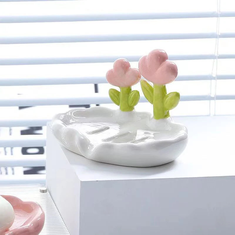 Creative Flower Decor Soap Dish Self Draining Non-slip Soap Holder Cute Plastic Storage Soap Rack Bathroom Accessories