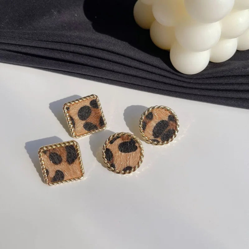 Autumn Winter Models Leopard Print Plush Earrings Female Korean Temperament Fashion Cold Wind Retro Earrings Jewelry Wholesale