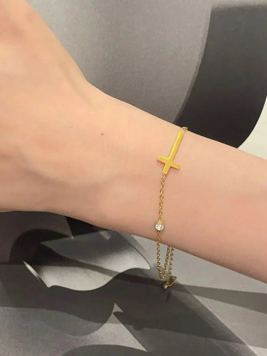 Simple Single Chain Bracelet for Women Fancy Cross Charm with Shiny CZ Fashion Versatile Female Hand Jewelry Wholesale