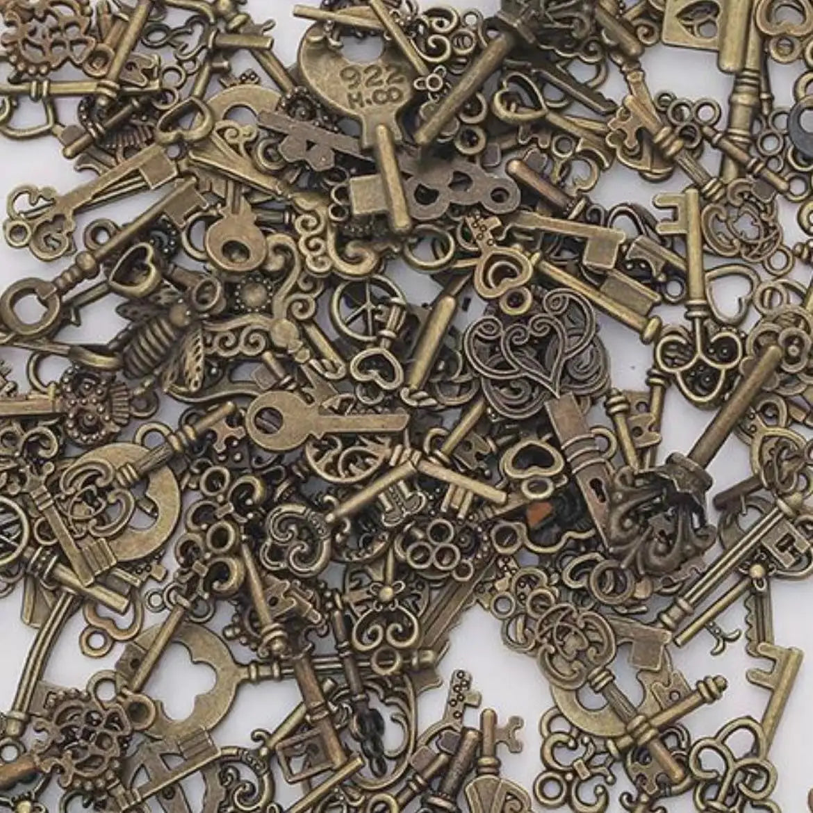 Vintage 30 pcs  Antique bronze Mixed Styles key Charms key Pendants DIY Jewelry for Necklace Bracelet Making Accessaries