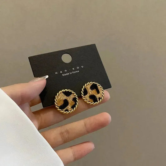 Autumn Winter Models Leopard Print Plush Earrings Female Korean Temperament Fashion Cold Wind Retro Earrings Jewelry Wholesale