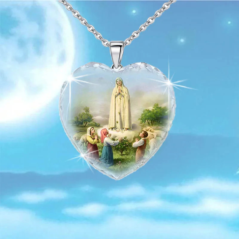 Big Heart Shape Glass Pendant Necklace Christian Jesus Parten Charm Necklace For Women Silver Color Link Chain Women Jewelry