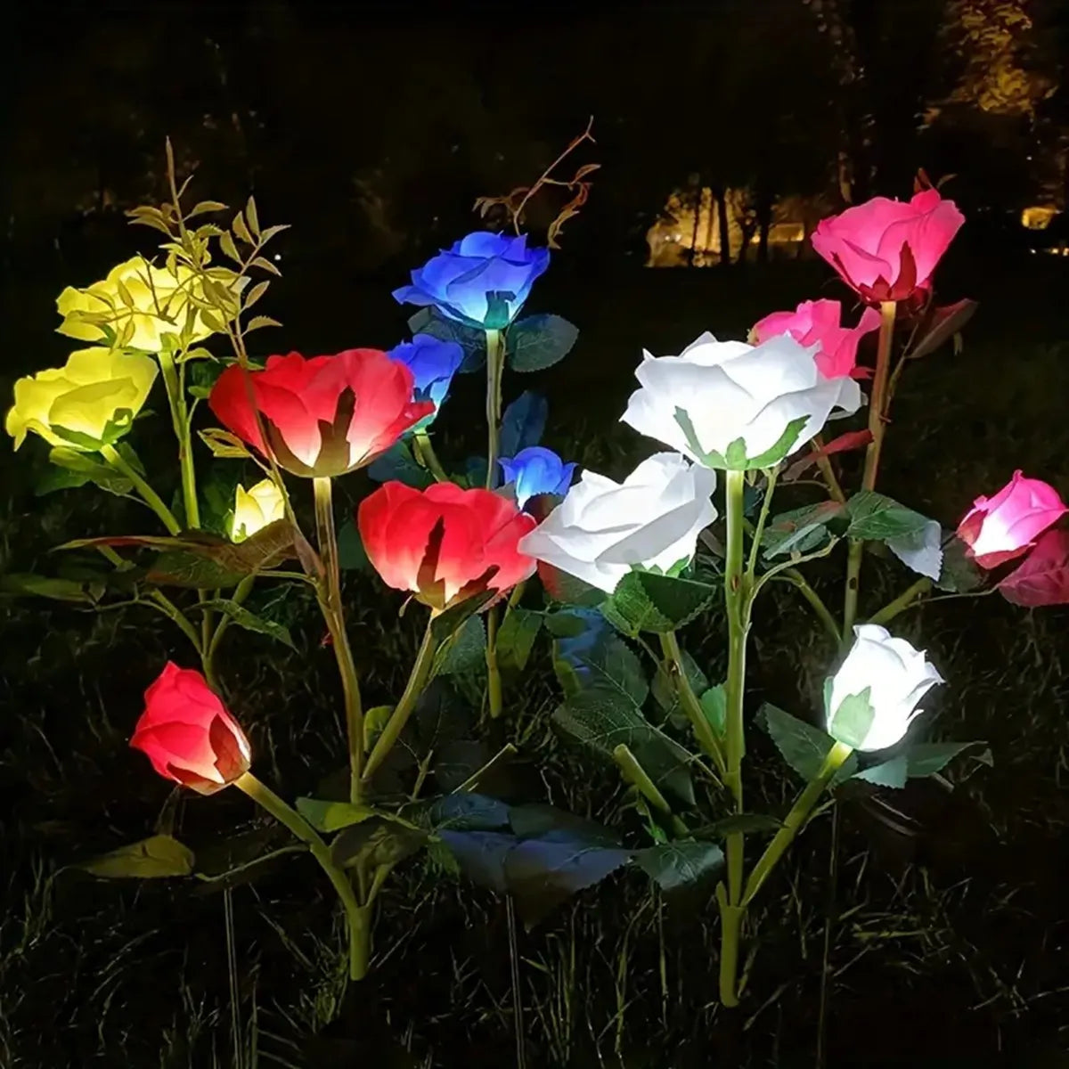 1pcs Outdoor Waterproof Solar Rose Lights with 3 Realistic Lighted Flower Heads Garden Decorative Lamp For Home Patio Decoration