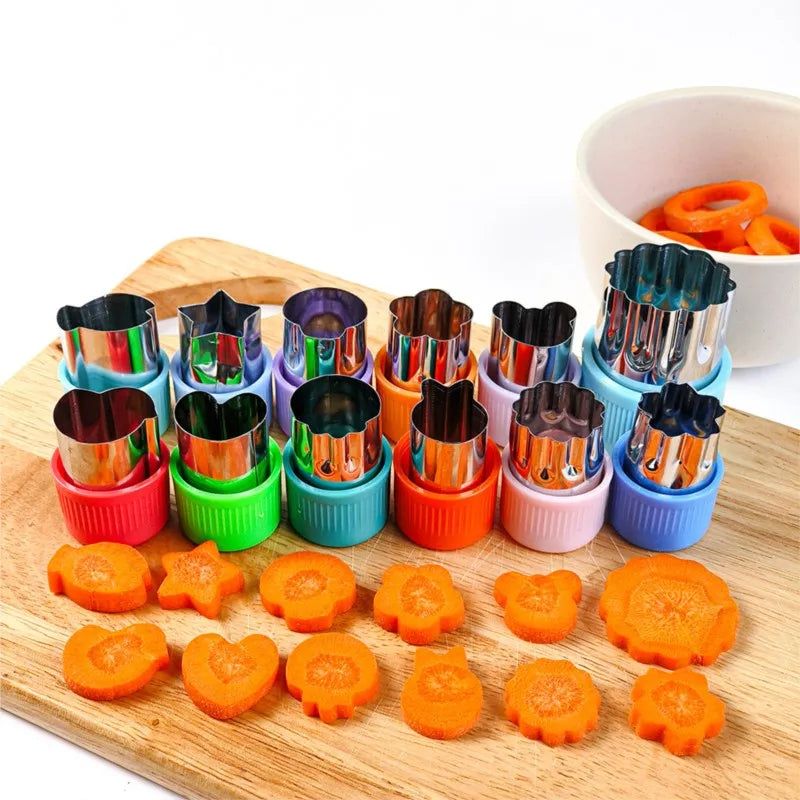 12Pcs/Set Vegetables Cutter Heart Flower Animal Cartoon Shape Vegetables Mould Kitchenware Kids Food Baking Kitchen Gadgets Tool