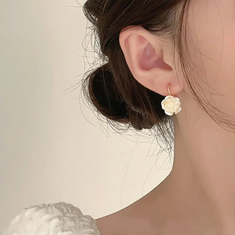 LATS White Enamel Flower Stud Earrings for Women Folded Unique Design Multi-layers Floral Female Small Earrings 2024 New Brincos