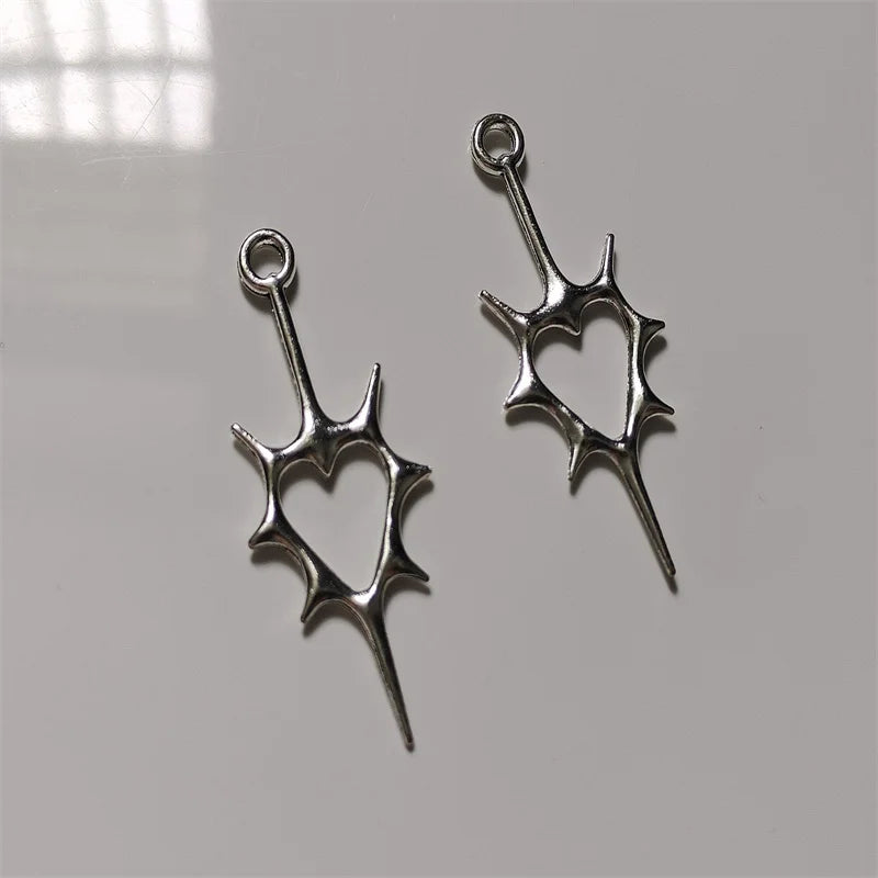 15pcs 44x19mm Goth Antique Silver Thorn Heart Charms For Jewelry Making DIY Jewelry Findings Antique Silver Color Alloy Charms