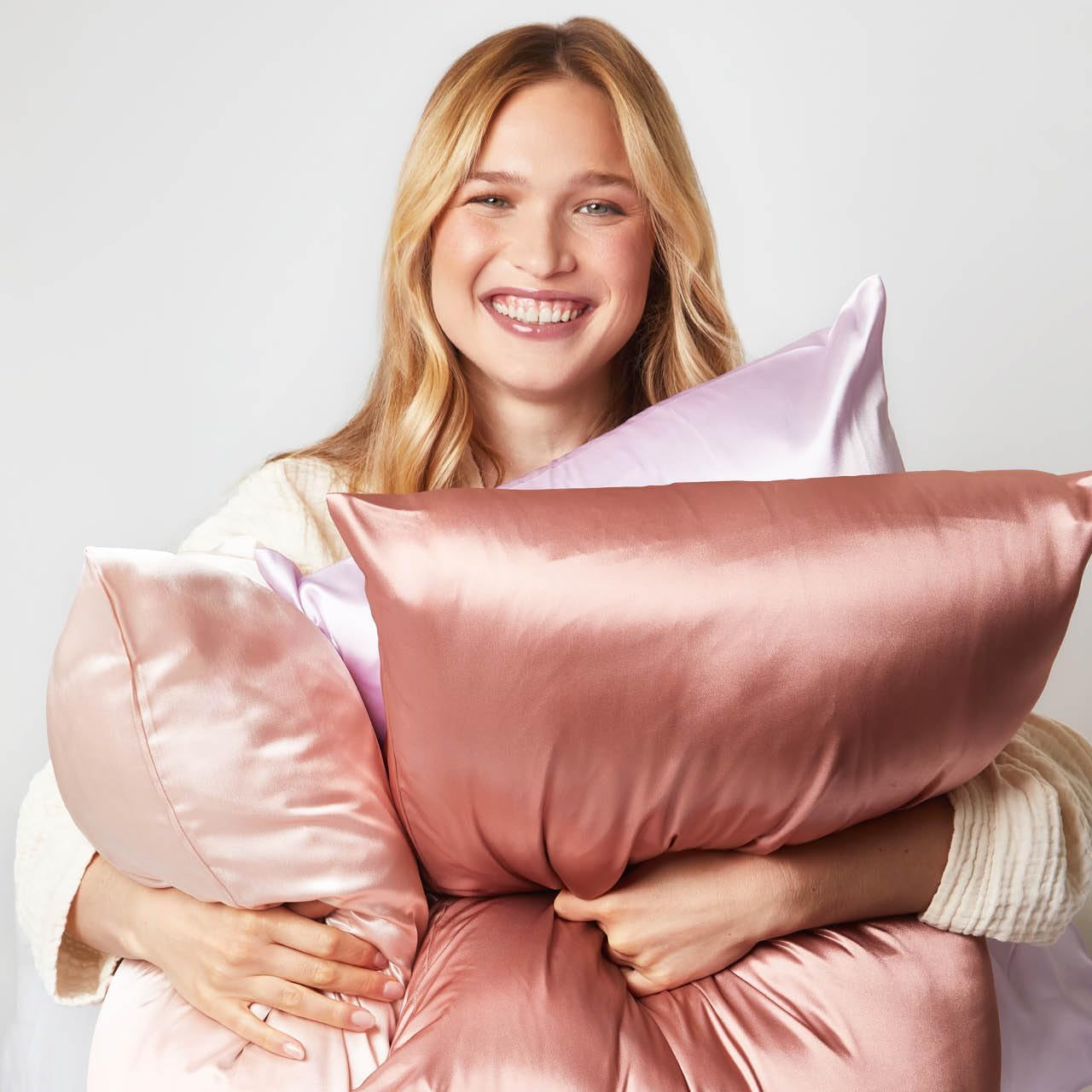 Satin Pillowcase with Zipper for Hair & Skin, Softer than Silk Pillow Cases Queen, Smooth Pillow Covers, Machine Washable, Wrinkle-Free, Cooling Satin Pillow Cases Standard Size 19"X26" (Blush)