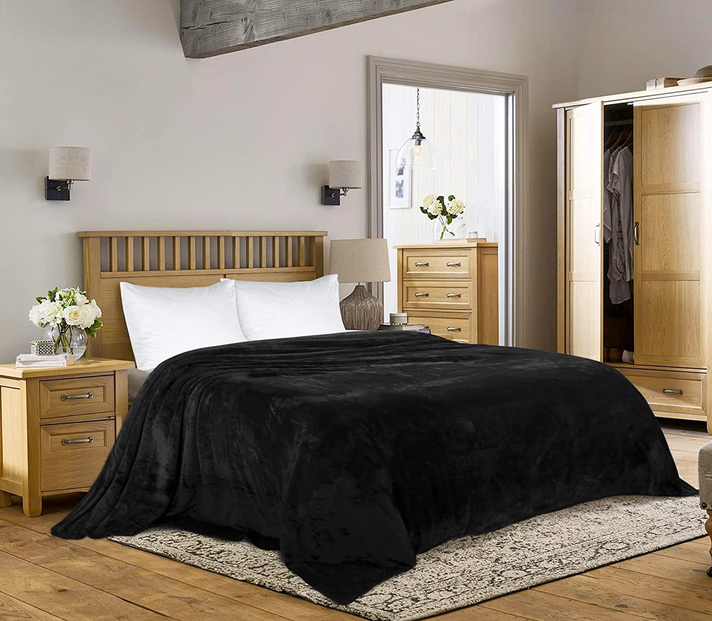  Fleece Blanket King Size Black 300GSM Luxury Fuzzy Soft Anti-Static Microfiber Bed Blanket